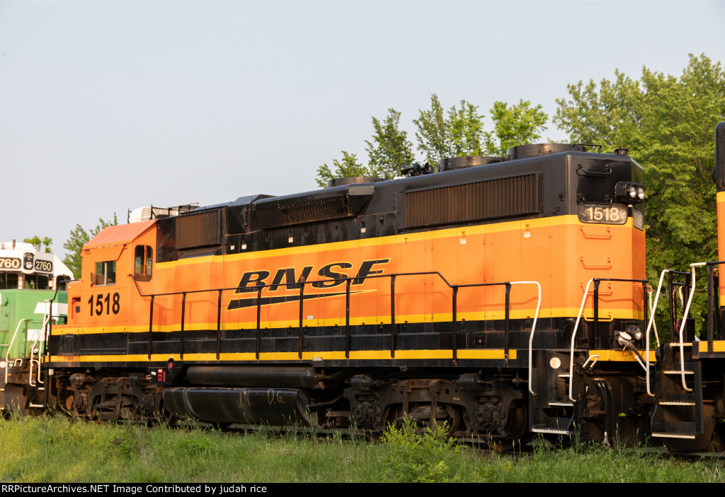 BNSF 1518